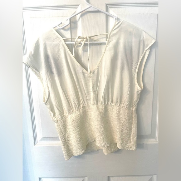 Old Navy top defined waist floral v neck top size Large - Picture 5 of 5